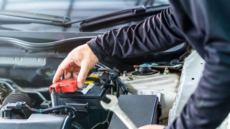 6 symptômes d’une mauvaise batterie de voiture et comment la tester