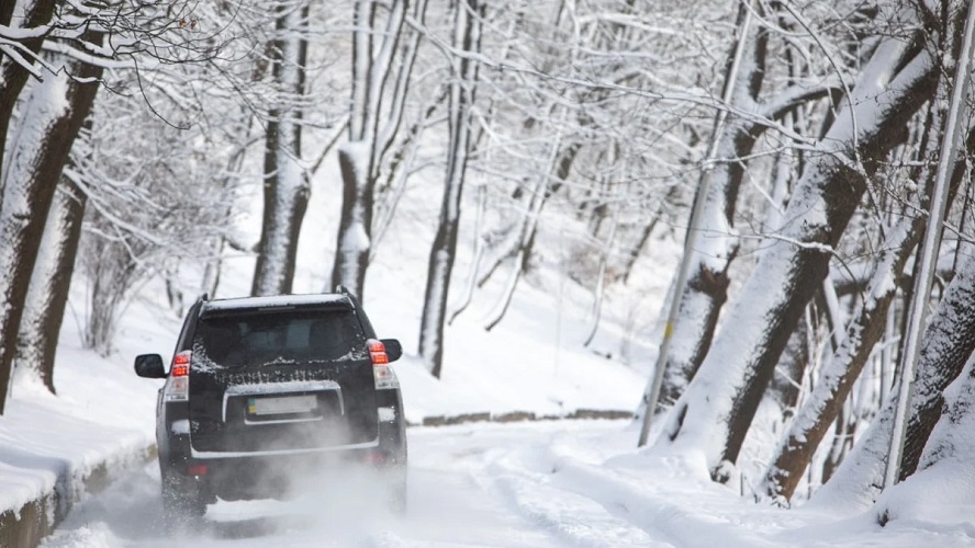 SUV pour conduire dans la neige