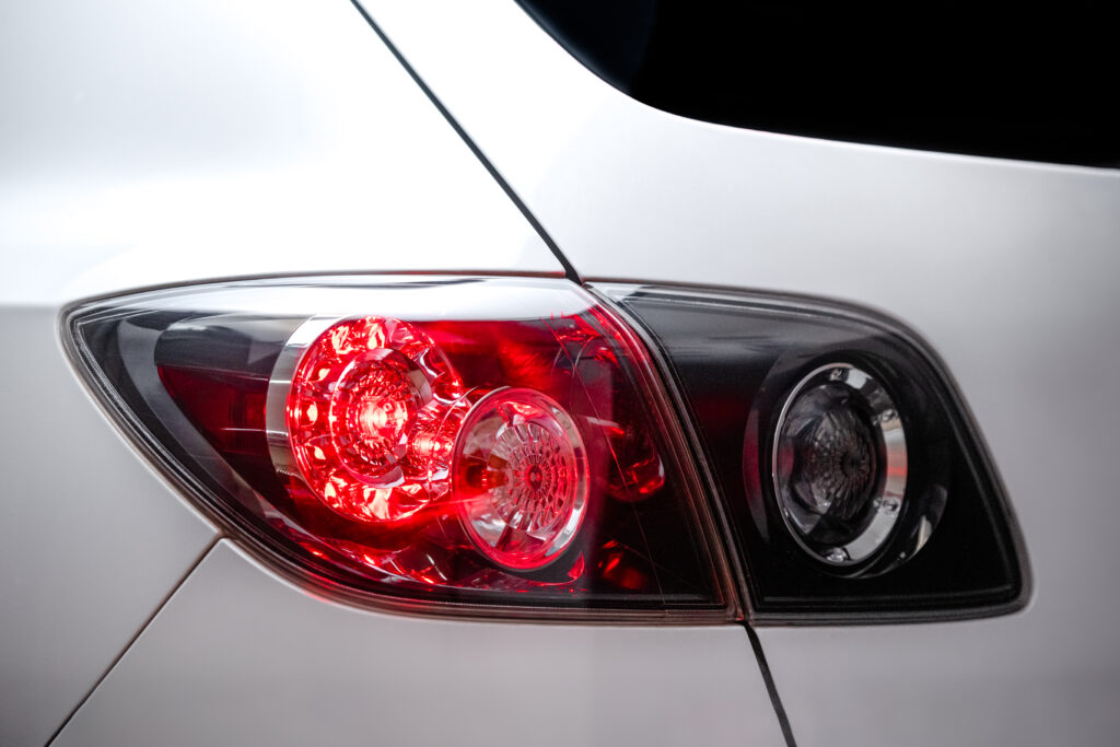 Resolving Brake Lights That Stay On When the Car is Off: Understanding, Diagnosing, and Effective Solutions插图3