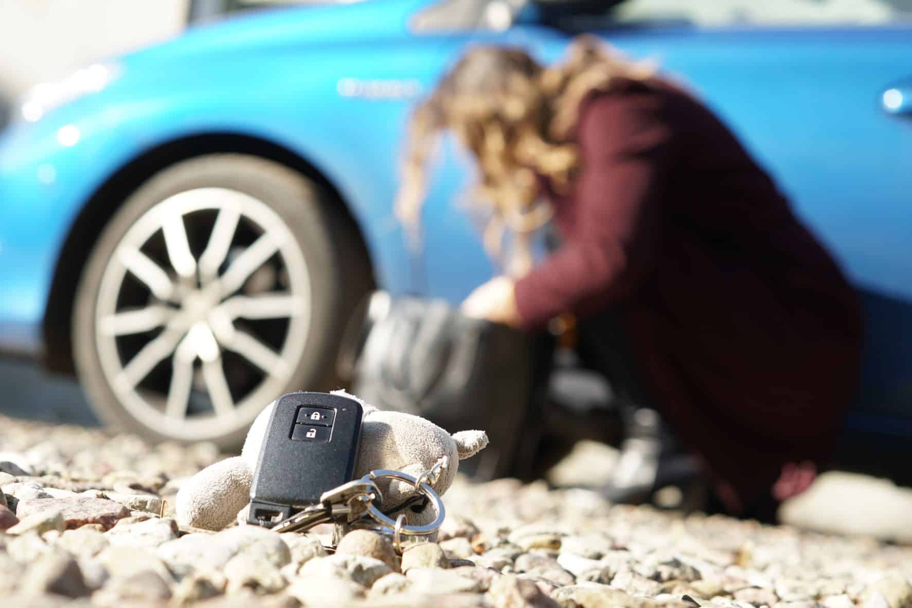 How to Start a Car Without a Key: Navigating Keyless Solutions插图