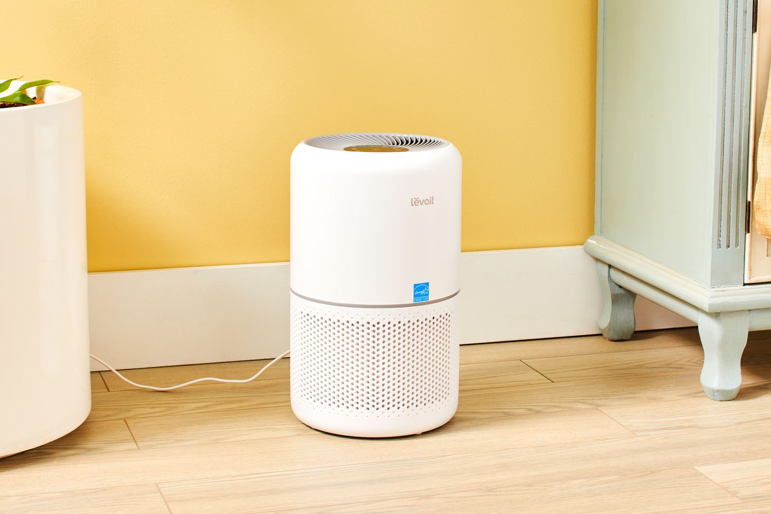 Navigating the World of Air Purifiers: Determining the Ideal Number for Your Space插图1