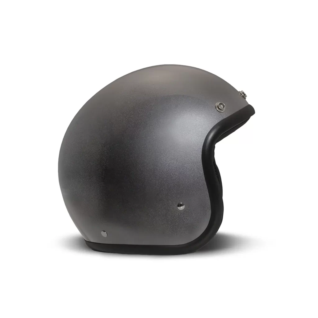 Female motorcycle helmets