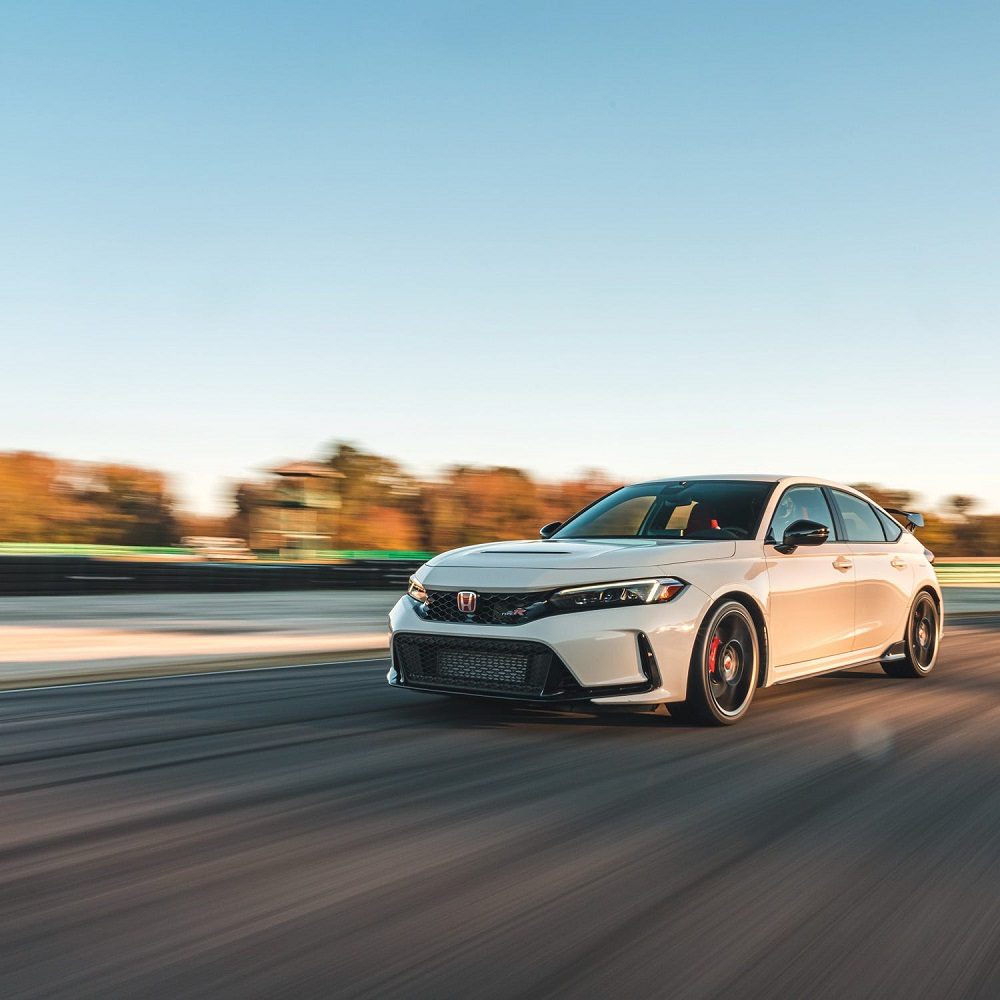 White Car: The Aesthetic Appeal and Benefits of Choosing White