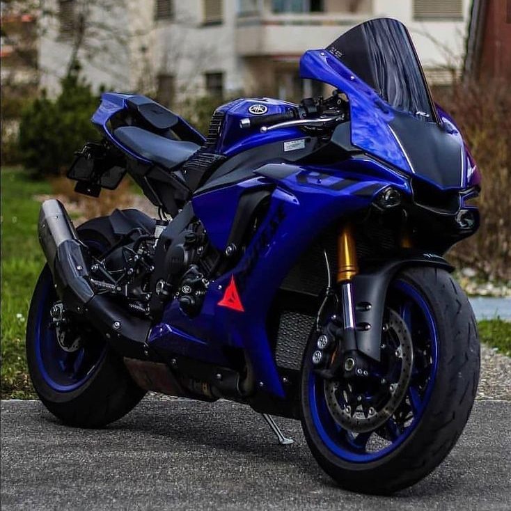 Blue Motorcycle: The Style Statement for Every Riding Enthusiast