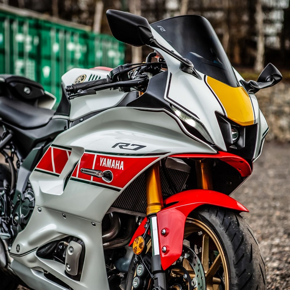 r7 motorcycle