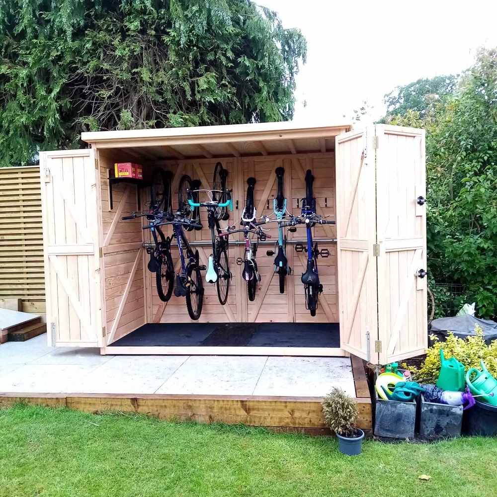 V-shed-garden-with-bikes