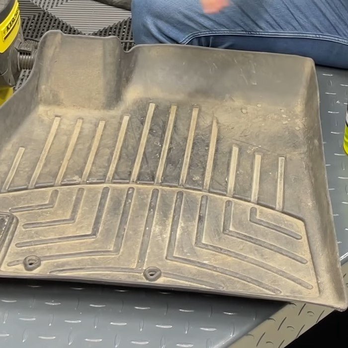 rubber-car-mat-cleaning