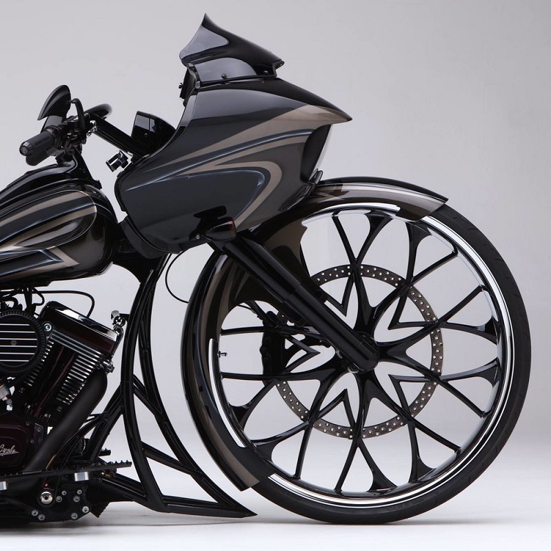 Bagger Motorcycle: Essential Accessories for Long-Distance Riding