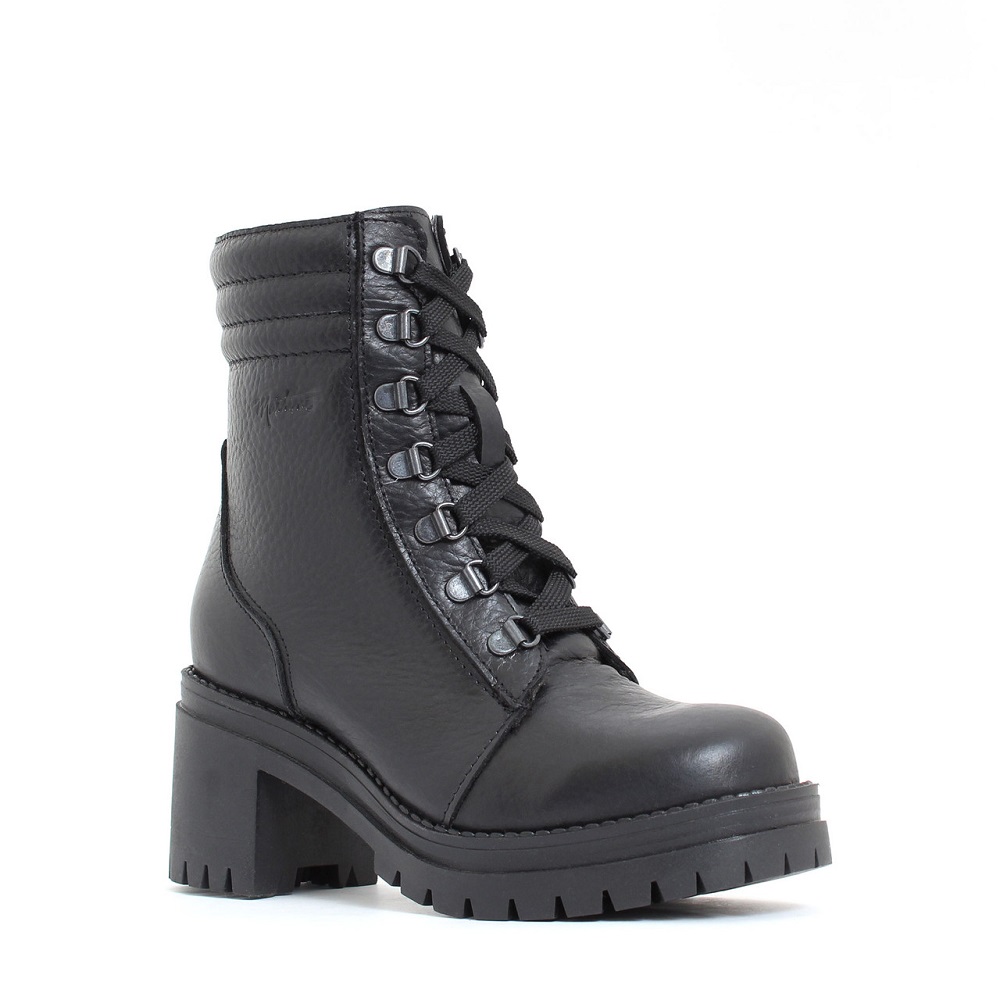 Motorcycle Boots for Women: Chic Designs to Elevate Your Ride