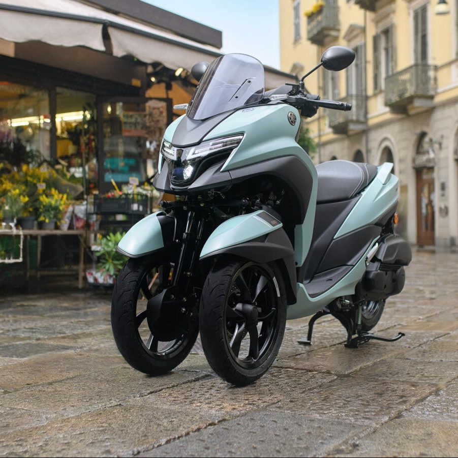three wheeled motorcycle