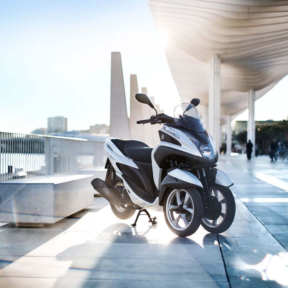 three wheeled motorcycle