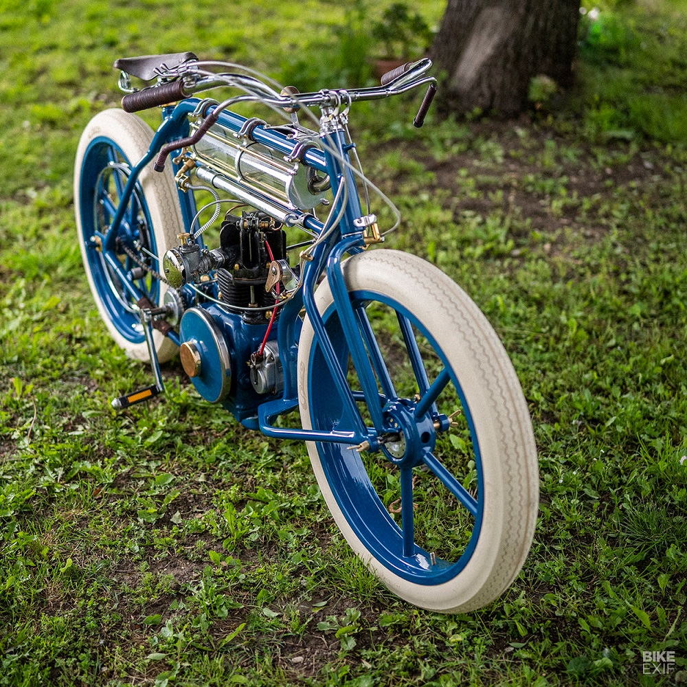 vintage-style-motorcycle-plasma-