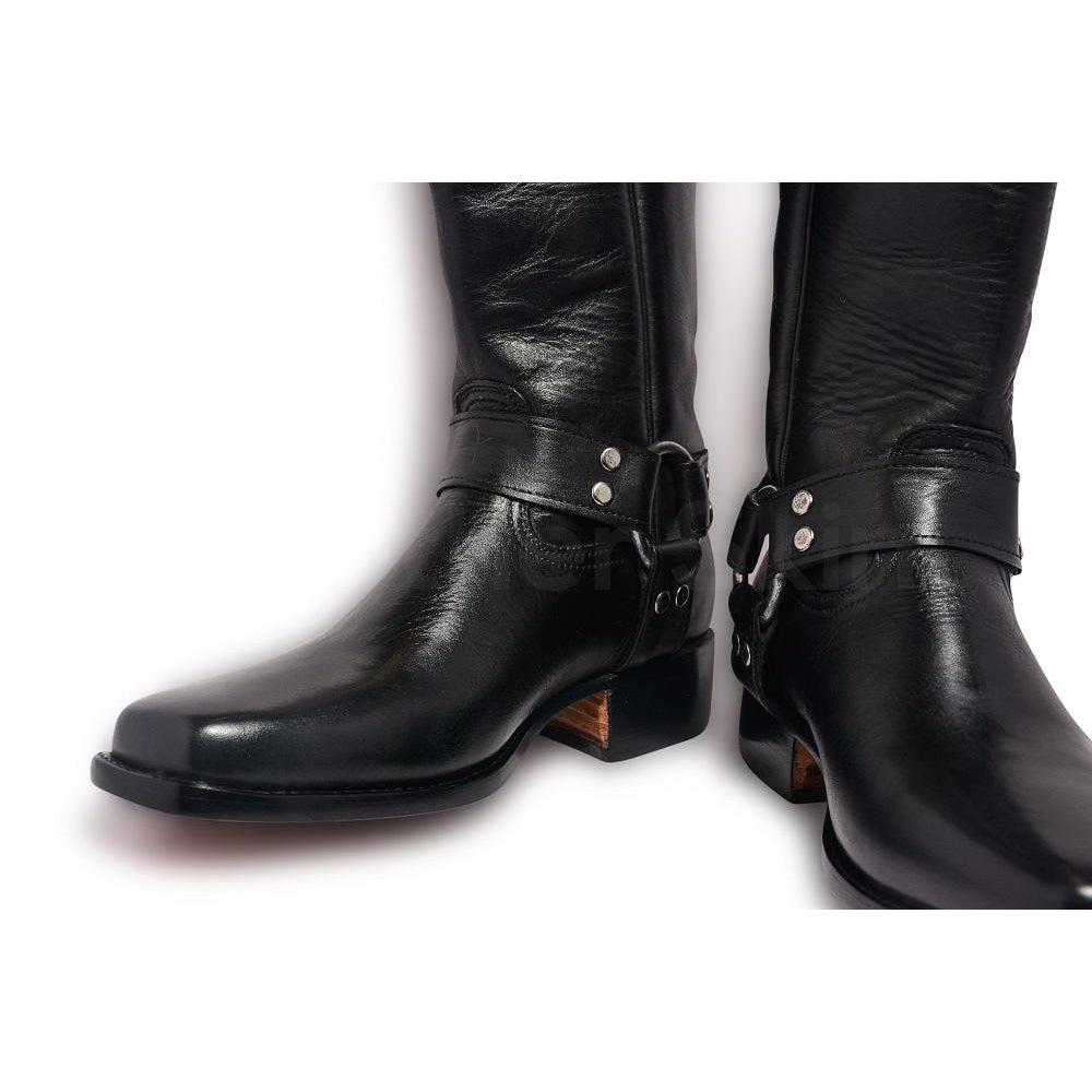 black motorcycle boots