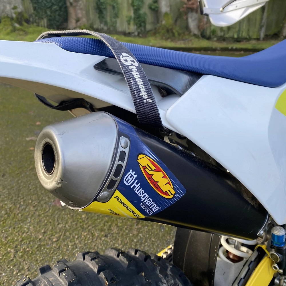 motorcycle straps
