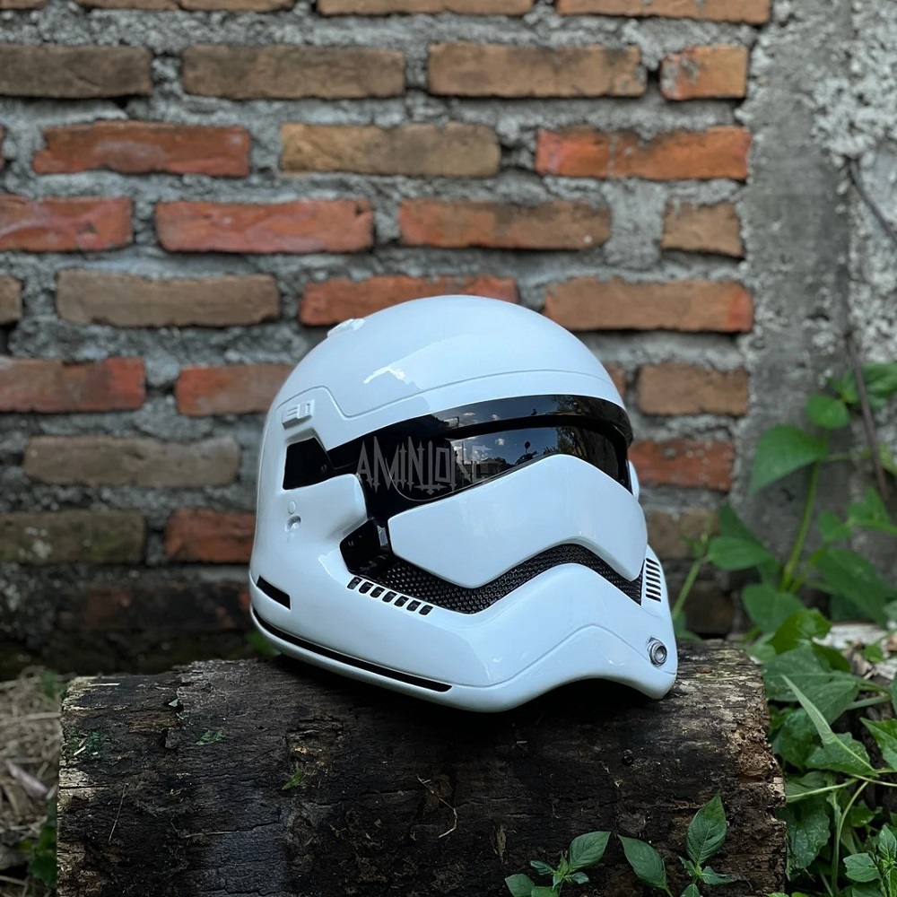Stormtrooper Motorcycle Helmet: Ride in Style with a Galactic Twist