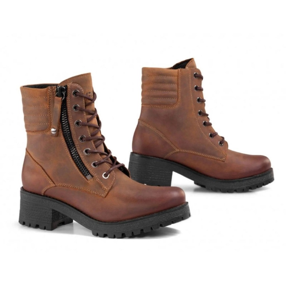 Brown Motorcycle Boots: Top Looks to Enhance Your Riding Gear