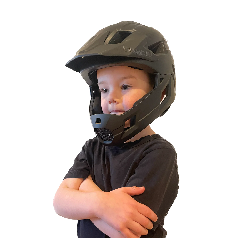 kids motorcycle helmet