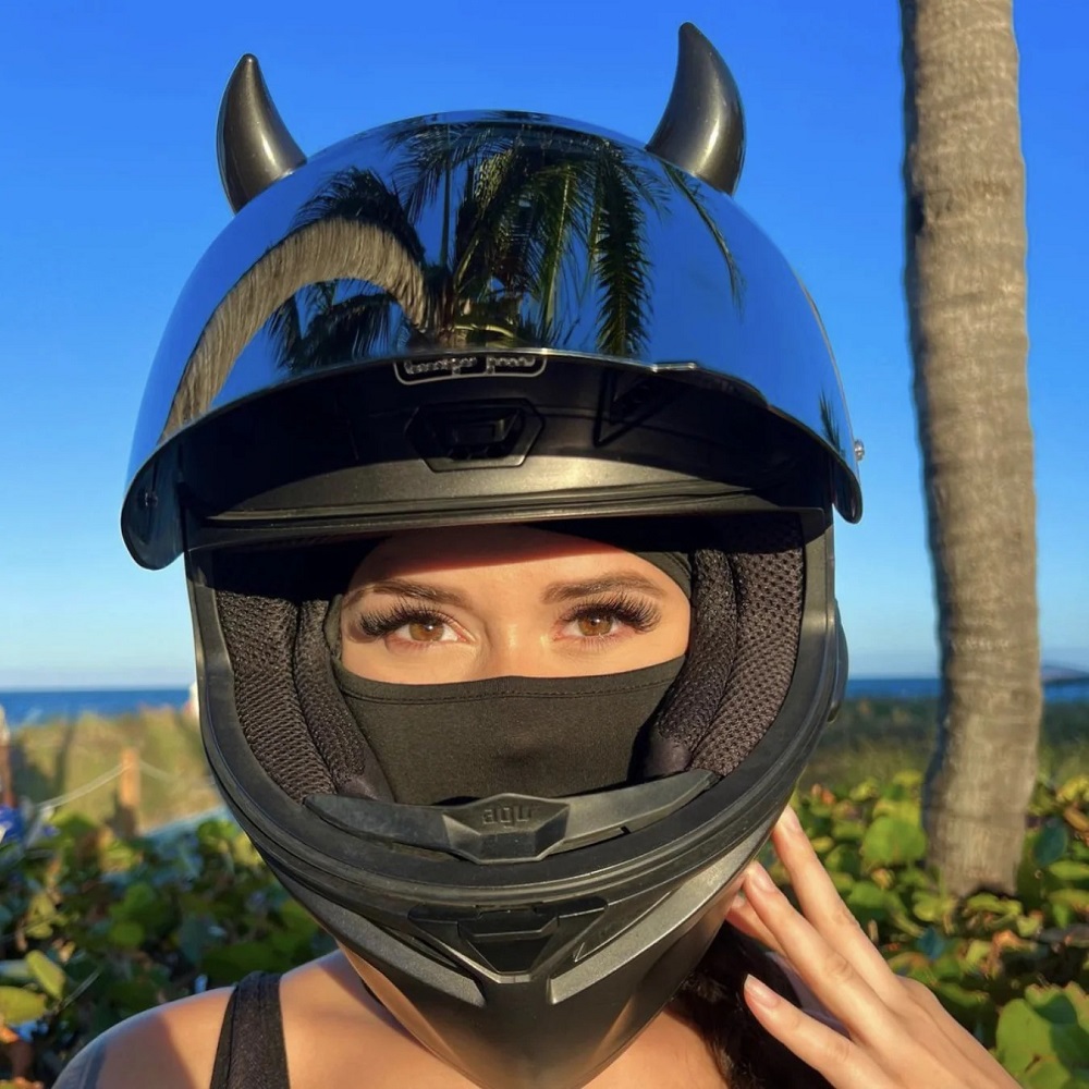 Girl Motorcycle Helmet: Stylish and Safe Options for Young Riders