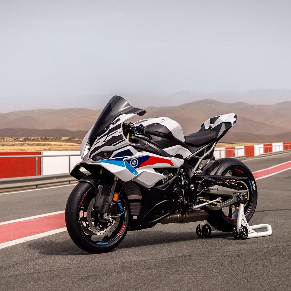 1000cc bmw motorcycle