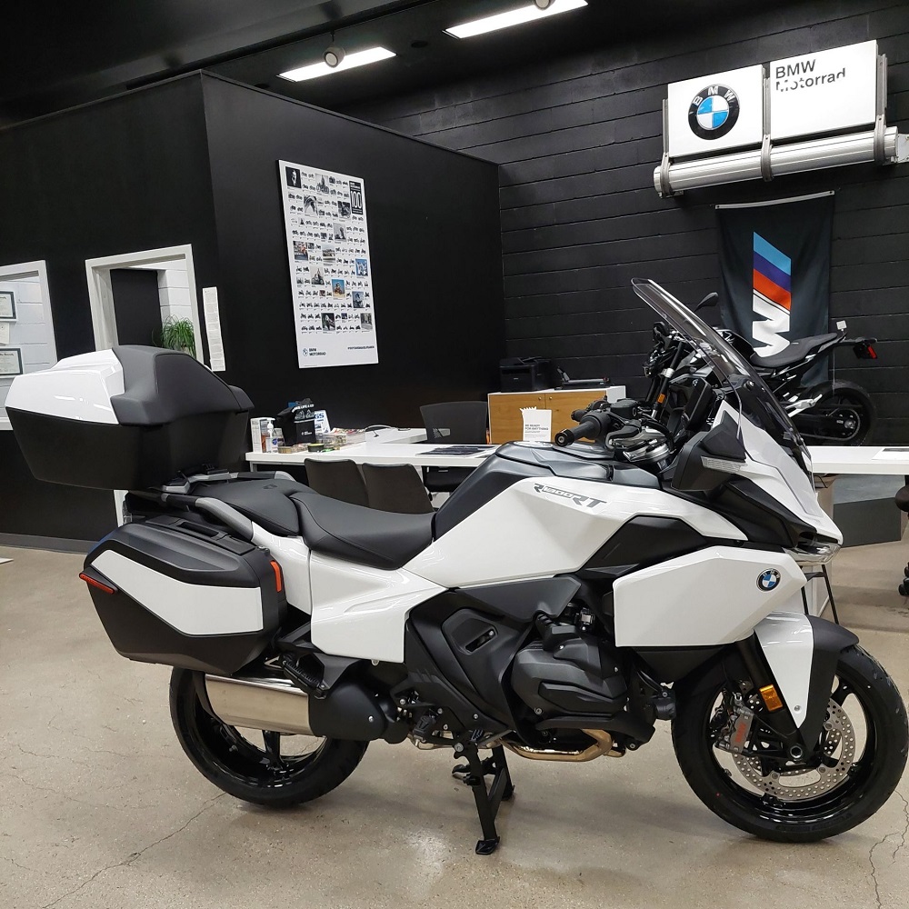 bmw sport touring motorcycle