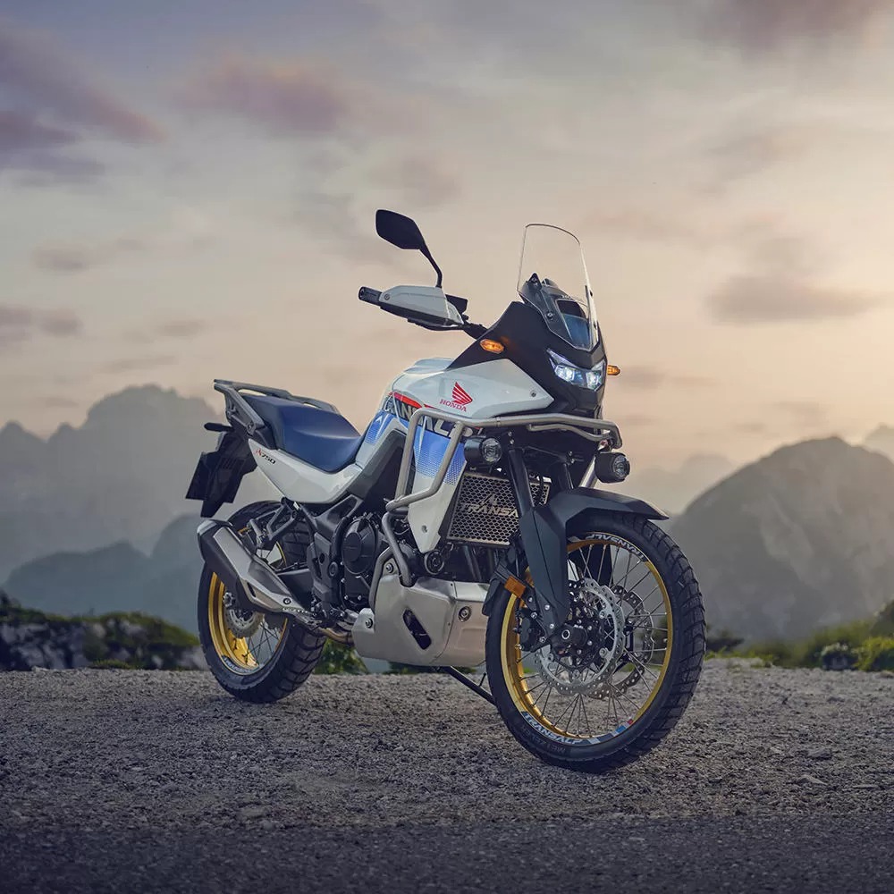 3 cylinder motorcycle