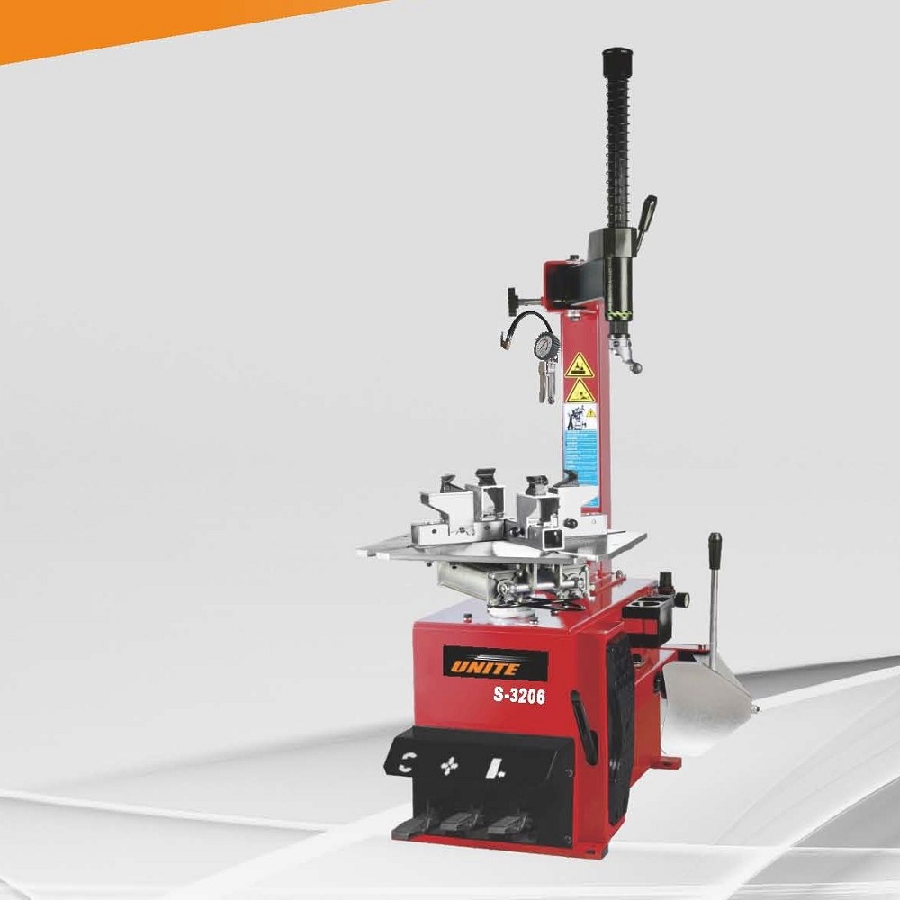 changing motorcycle tire