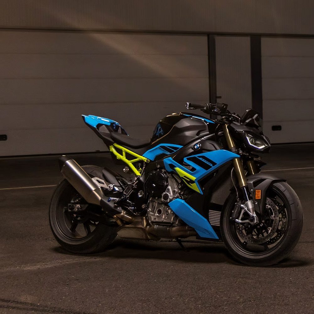 1000cc bmw motorcycle