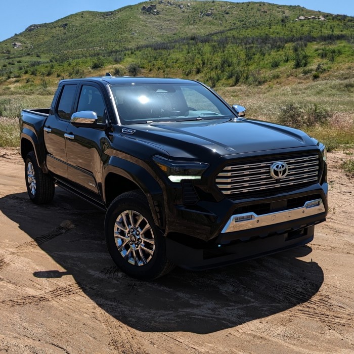 How Toyota Tacoma Hybrid MPG Stands Out Among Competitors