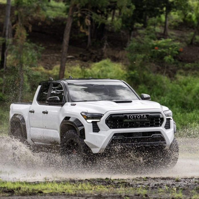 toyota tacoma hybrid mpg