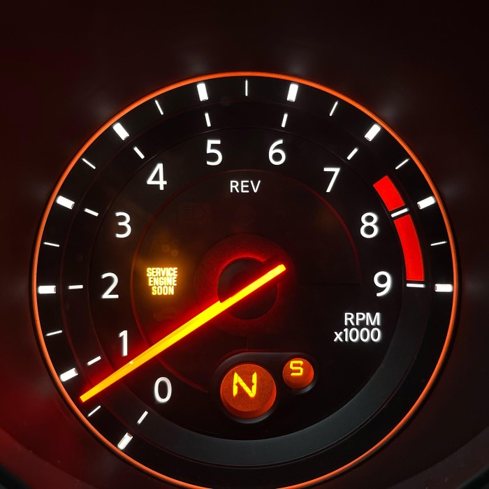 service engine soon light meaning