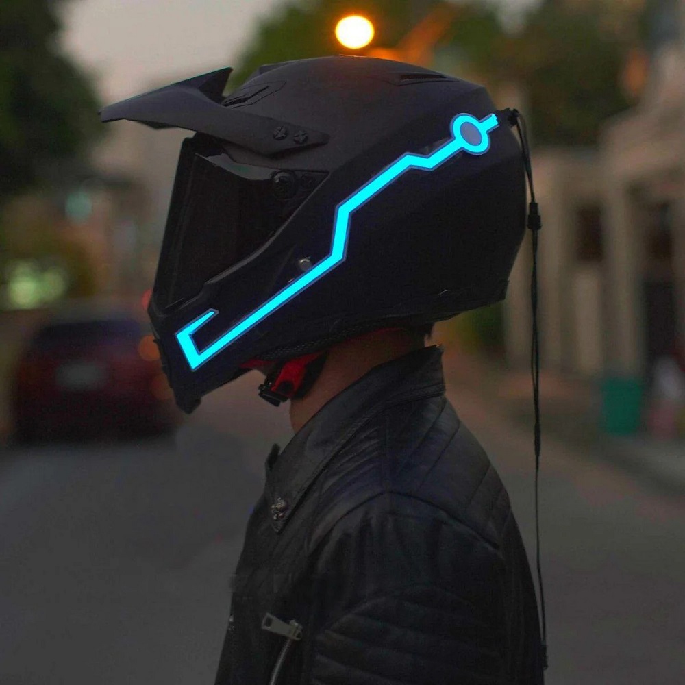 light motorcycle helmet