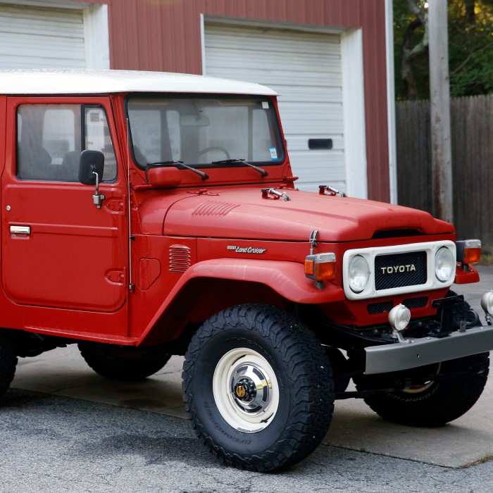 toyota land cruiser fj40