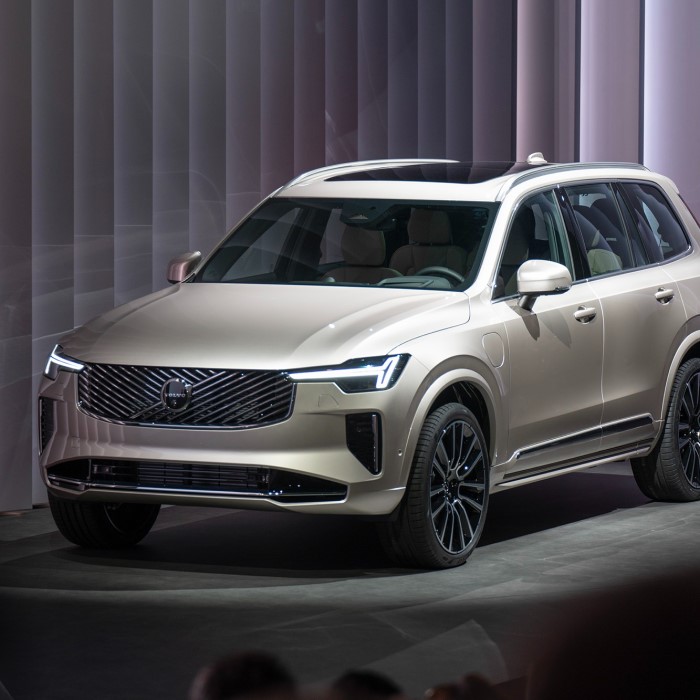 volvo suv 2025