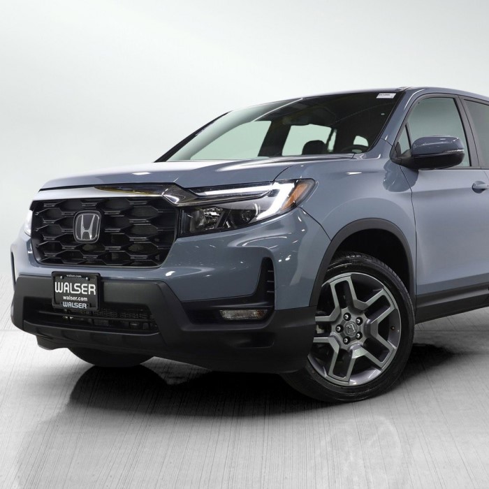 what does 4d mean on a car