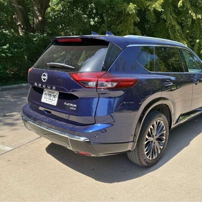 2025 nissan rogue platinum