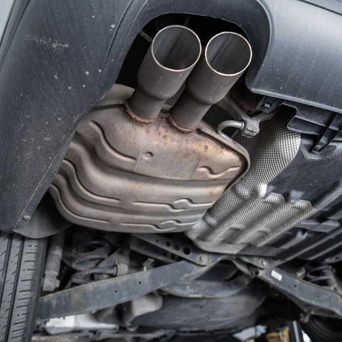 can you drive with a bad catalytic converter