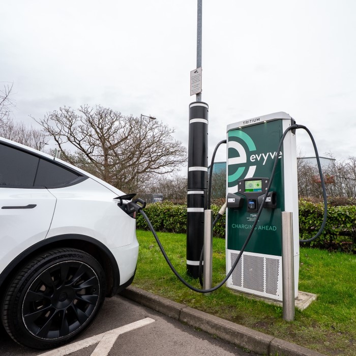 how long does it take to charge an electric car