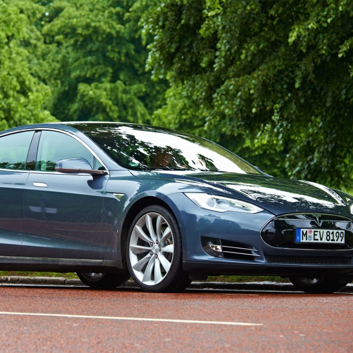 tesla model s top speed