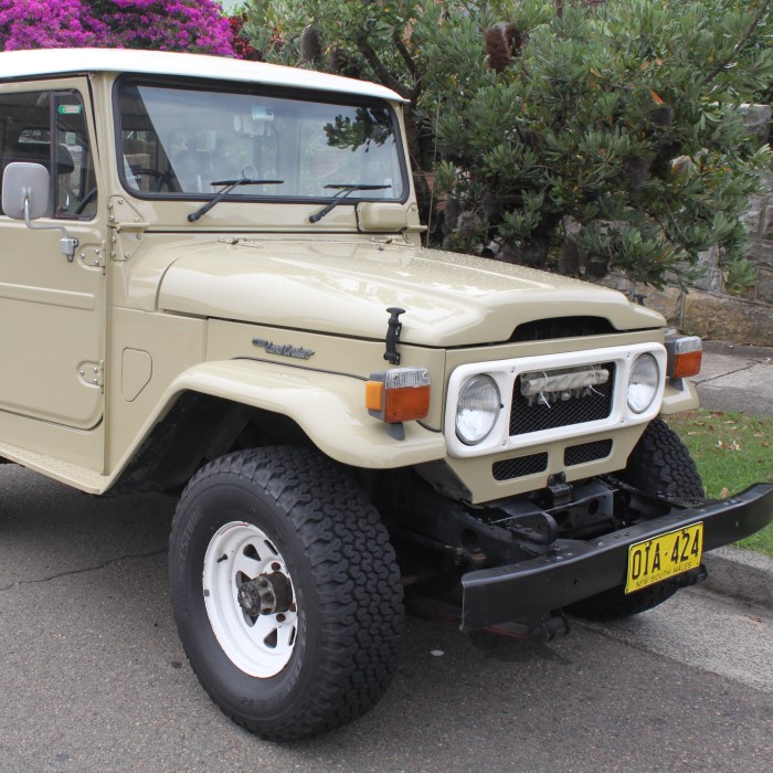 toyota land cruiser fj40