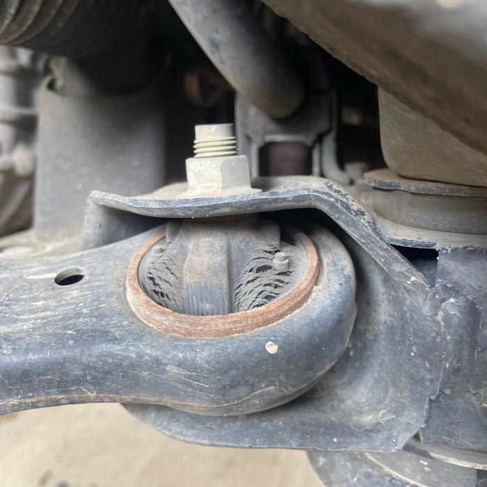 why does my steering wheel shake at high speeds