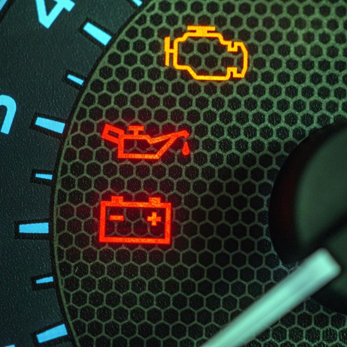 yellow car warning lights meaning