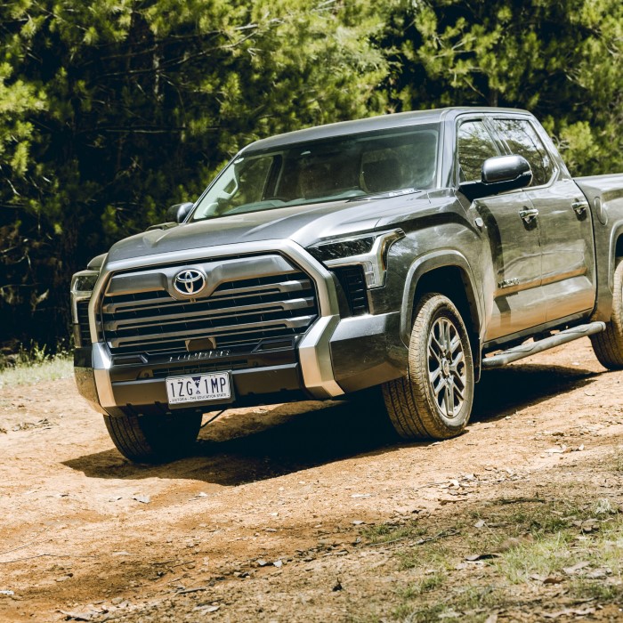 toyota tundra off road