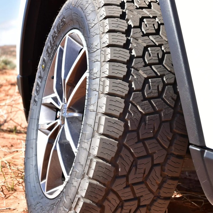 toyo open country a/t iii tire