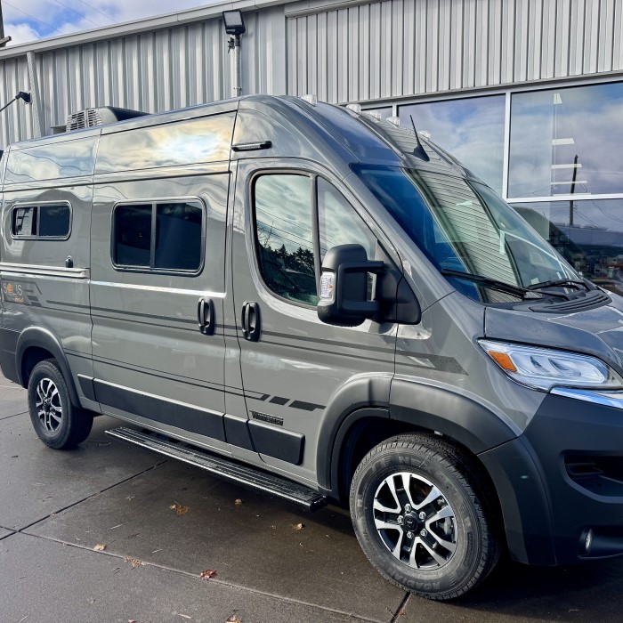 winnebago solis pocket