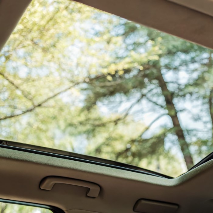 sun roof vs moon roof