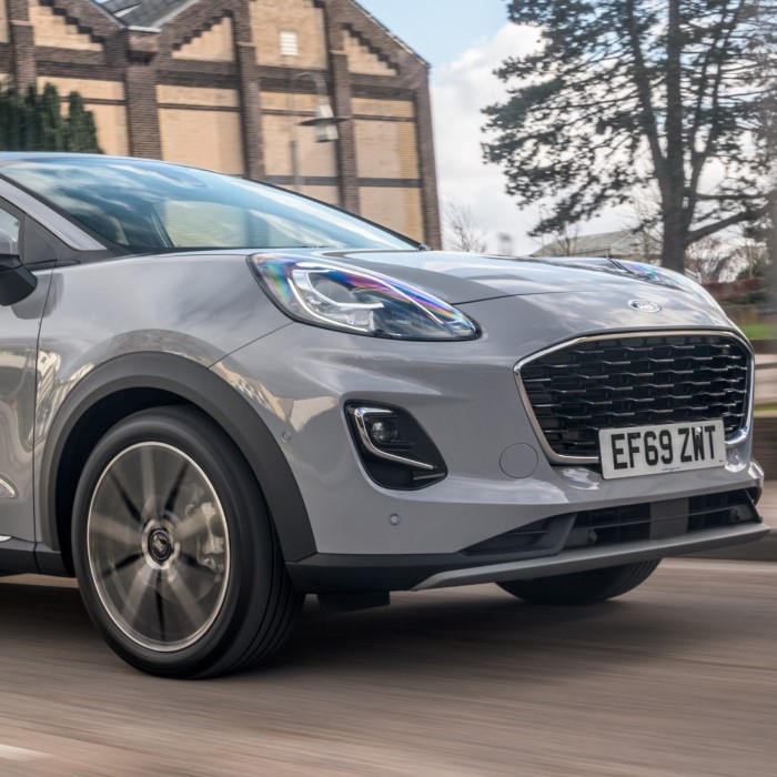 what is a compact suv