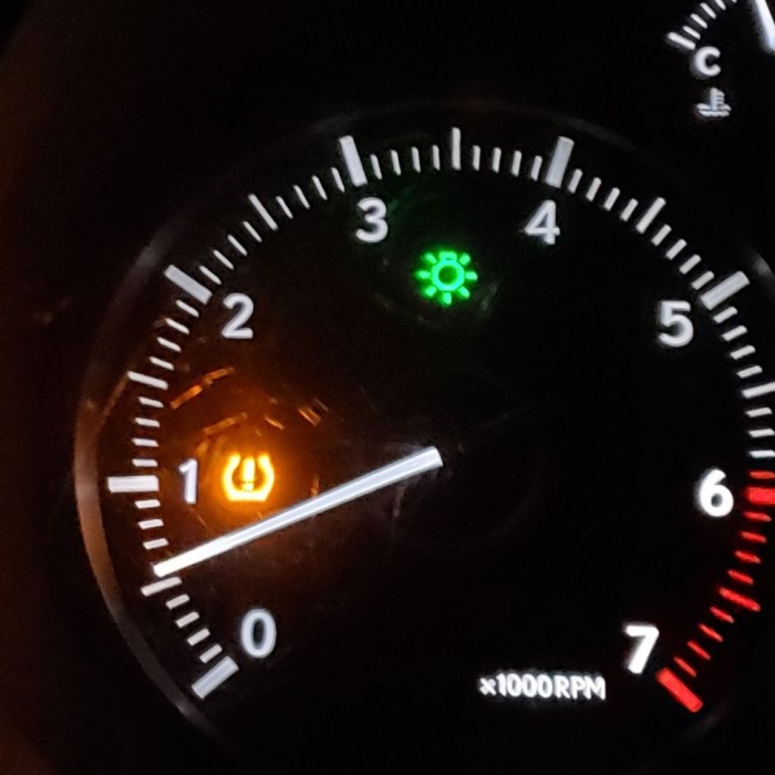 green light on dashboard