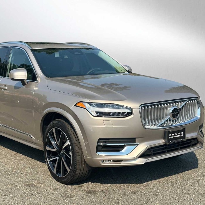 volvo suv 2025