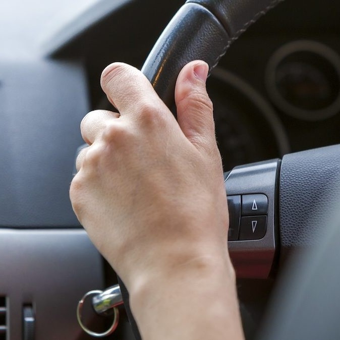 What Are Driving Arm Signals? Rules You Must Know