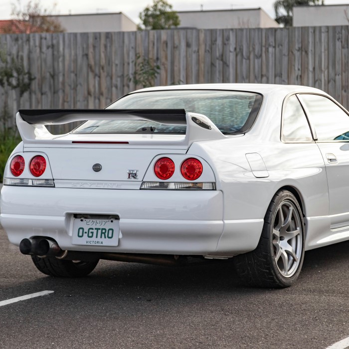gtr r33